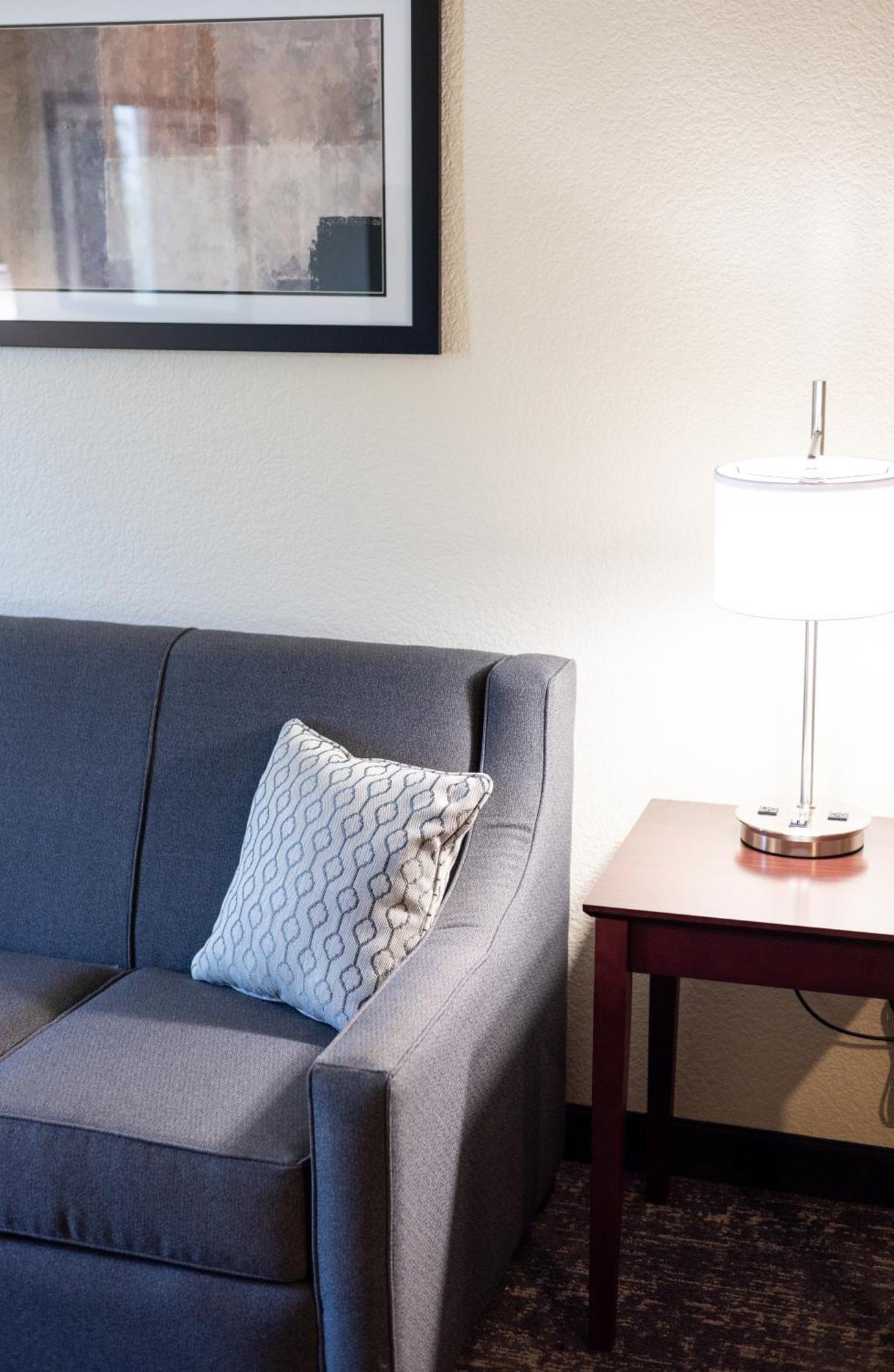 Cobblestone Inn & Suites - Winters Buitenkant foto