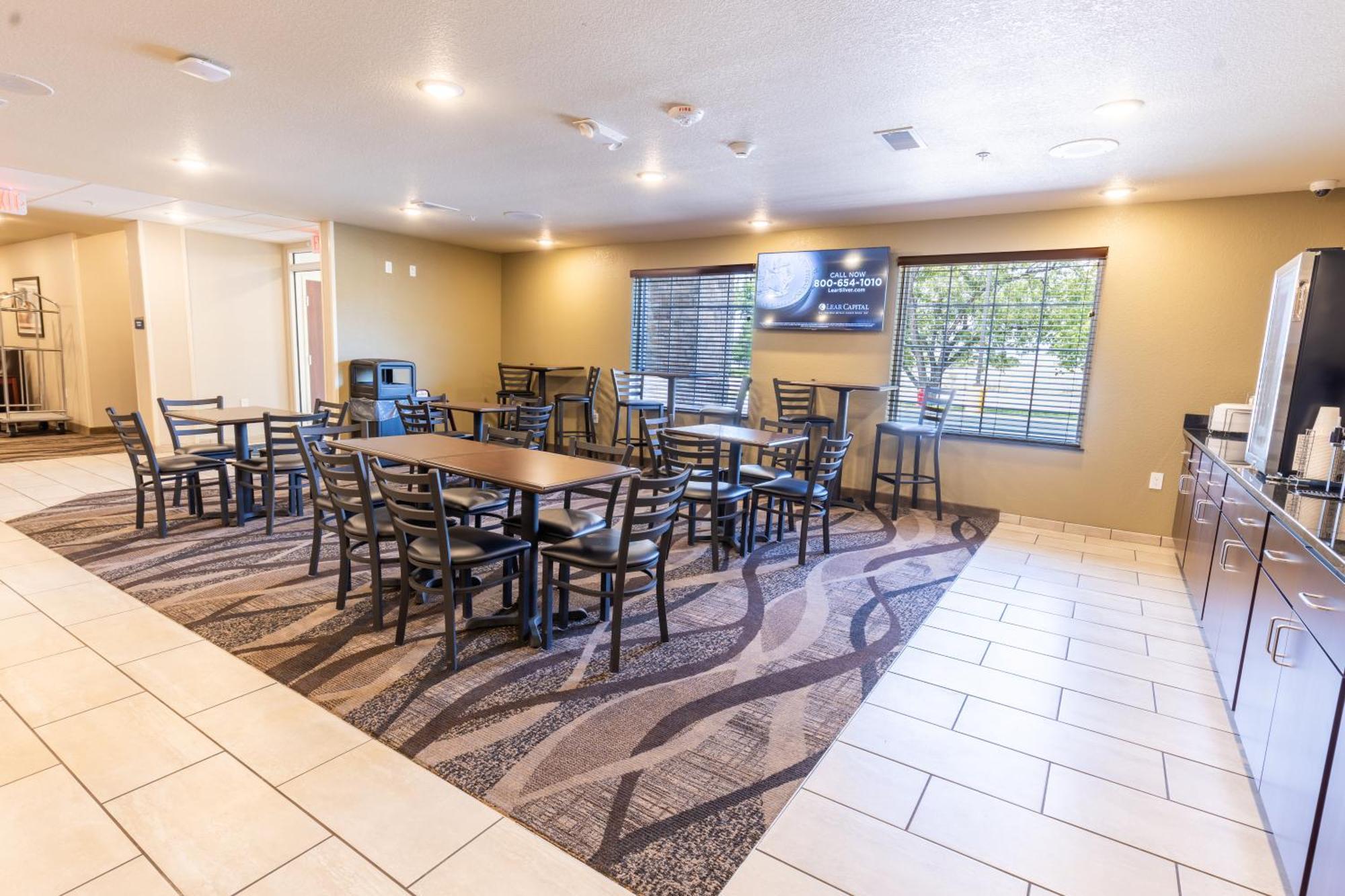 Cobblestone Inn & Suites - Winters Buitenkant foto